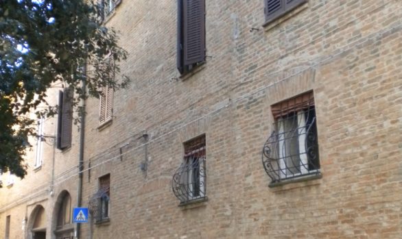 Renovation of 3 flats in historic building FERRARA